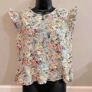 Solitaire Tropical Floral Printed Eyelet Top size medium